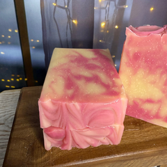 BOMBSHELL (TALLOW & SHEA  BUTTER) BAR SOAP